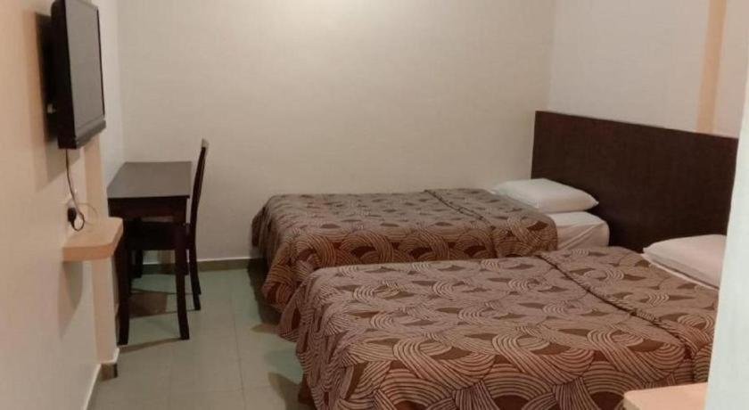 G Six Hotel Sitiawan Exteriör bild