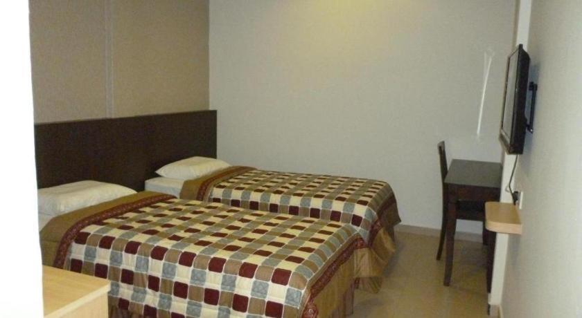 G Six Hotel Sitiawan Exteriör bild