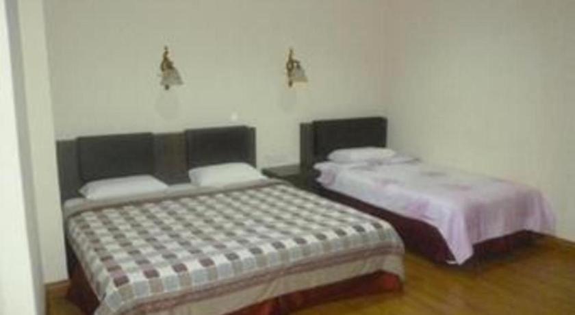 G Six Hotel Sitiawan Exteriör bild