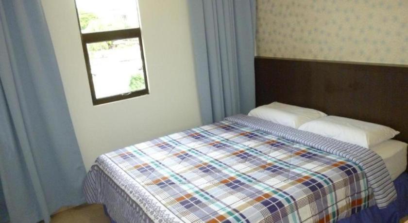 G Six Hotel Sitiawan Exteriör bild